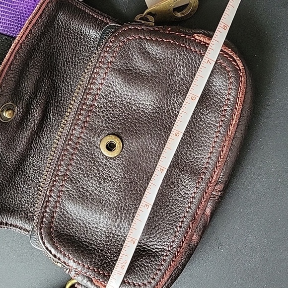 MARC BY MARC JACOBS LEATHER WRISTLET - Picture 11 of 12